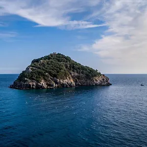 apt-il-giardino-sullisola.hotelitalianriviera.com/